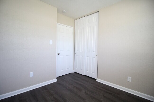 Building Photo - Flexible 3BR Home with Bonus Room, Covered Patio & Fully Fenced Yard
