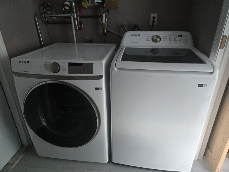 Washer/Dryer - 5354 Marcia Pl