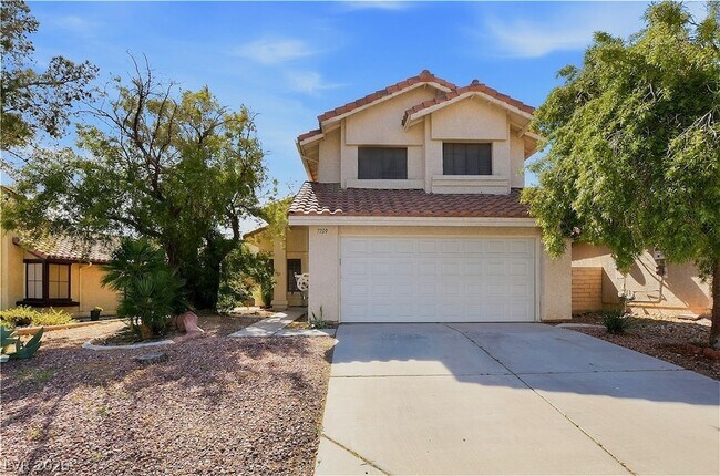 Building Photo - 7709 Kalmalii Ave