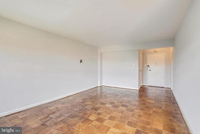 Building Photo - 4201 Cathedral Ave NW