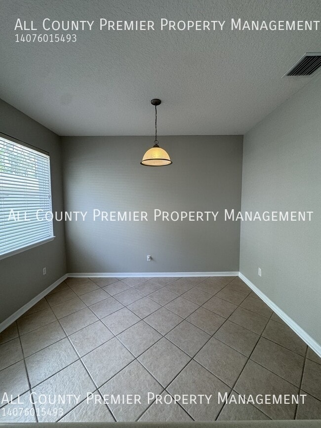 Building Photo - 13014 Langstaff Dr