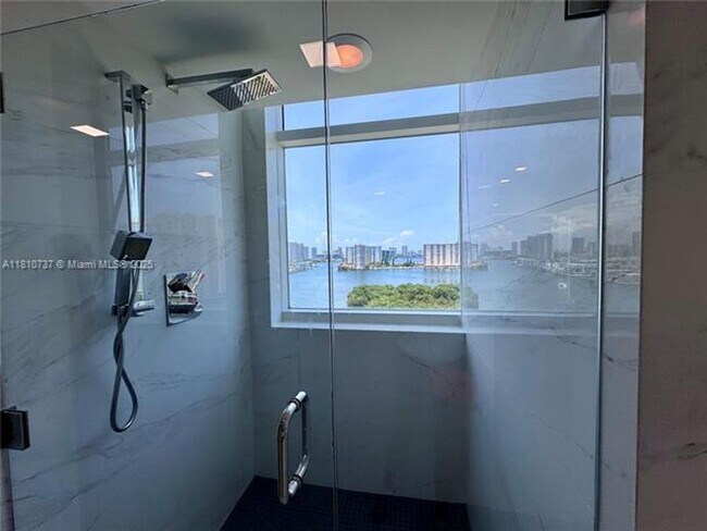 Building Photo - 400 Sunny Isles Blvd