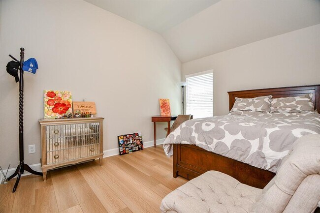 Building Photo - 18426 Bluebird Br Ln