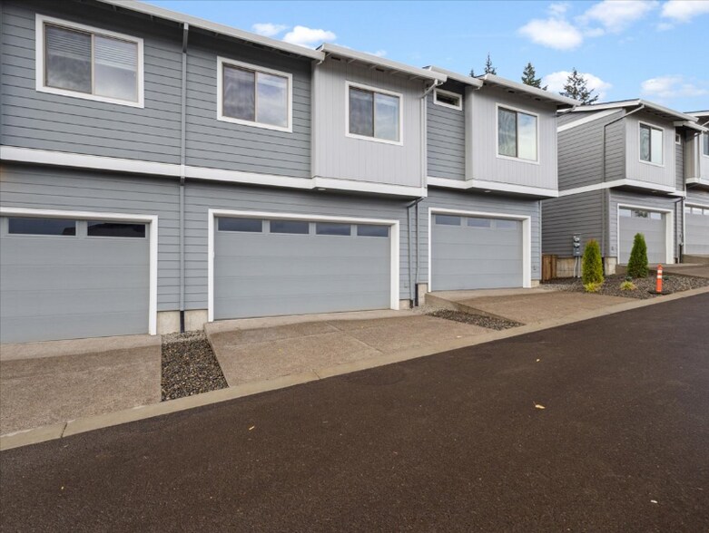 Building Photo - 11204 SE 162nd Ave