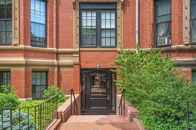 Building Photo - 133 Marlborough St