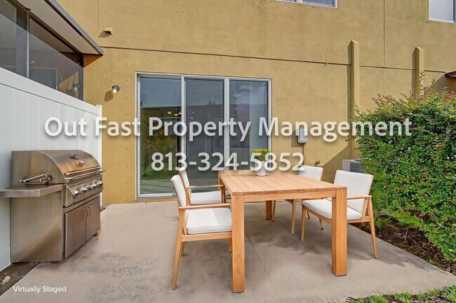 Building Photo - 6919 Holly Heath Dr