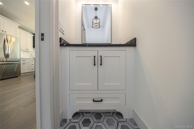 Building Photo - 7 Victoria Ln