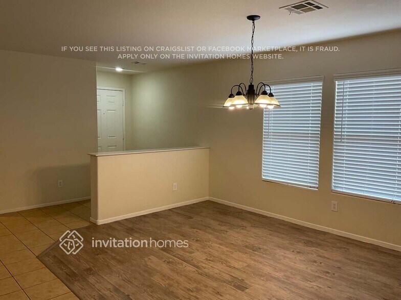 Building Photo - 577 Uxbridge Dr