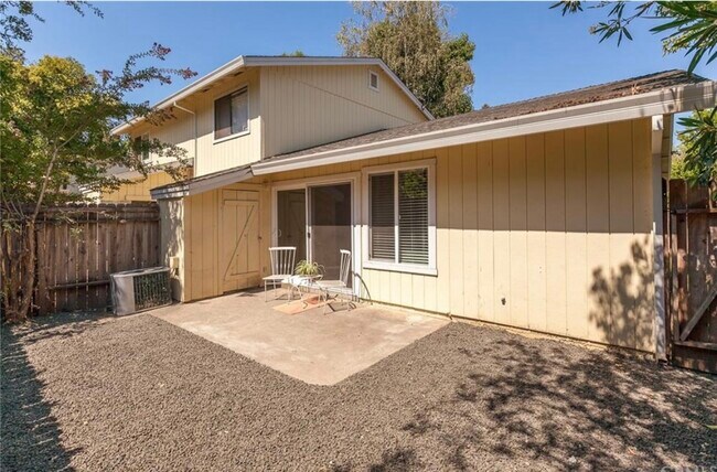 Building Photo - 1353 Nord Ave