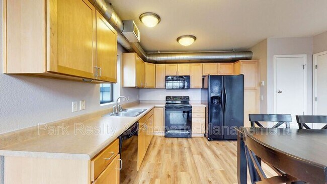 Building Photo - 2033 W 30th Ave