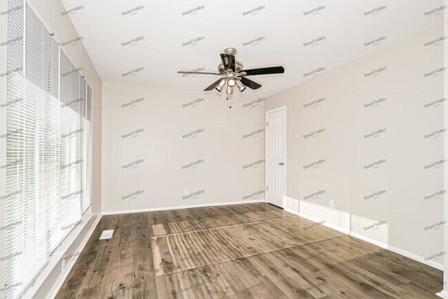 Building Photo - 1415 Boulder Dr