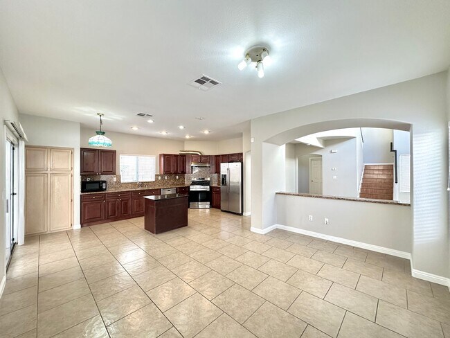 Building Photo - Buffalo Twain