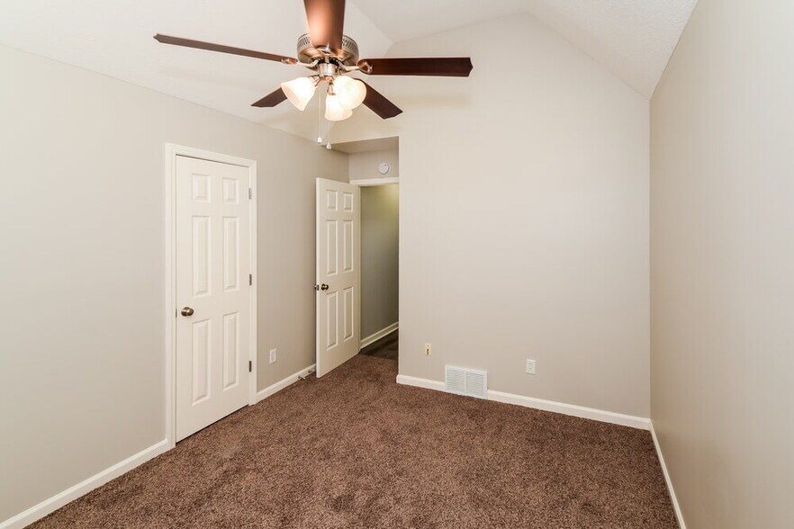 Building Photo - 1303 Chatman Way