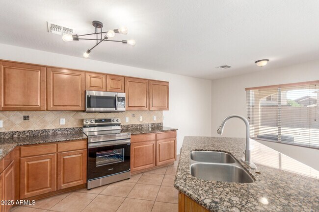 Building Photo - 74 N 224th Ave