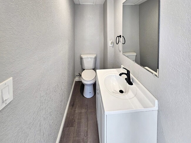 Building Photo - 327 W Haloid Ave