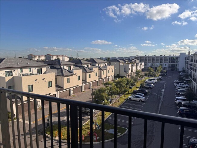 Building Photo - 8167 NW 41st St