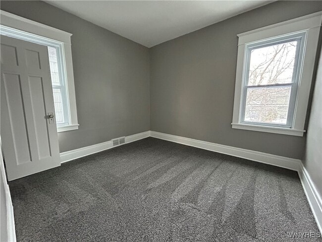 Building Photo - 108 Lisbon Ave