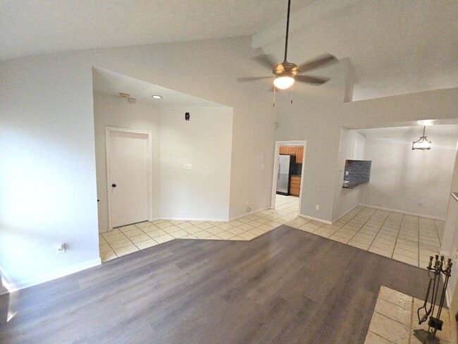 Building Photo - 8718 Roaring Point Dr