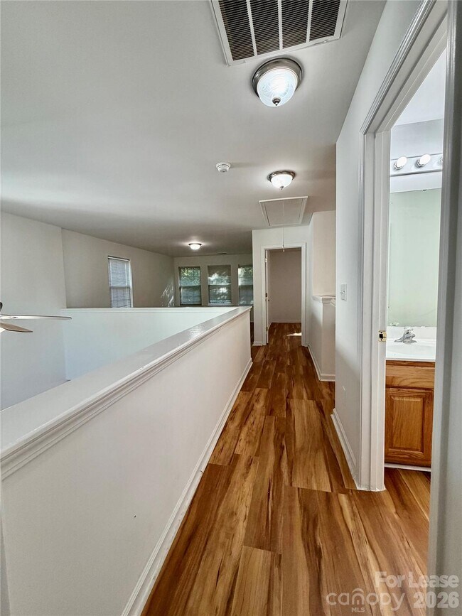 Building Photo - 4058 Glenlea Commons Dr