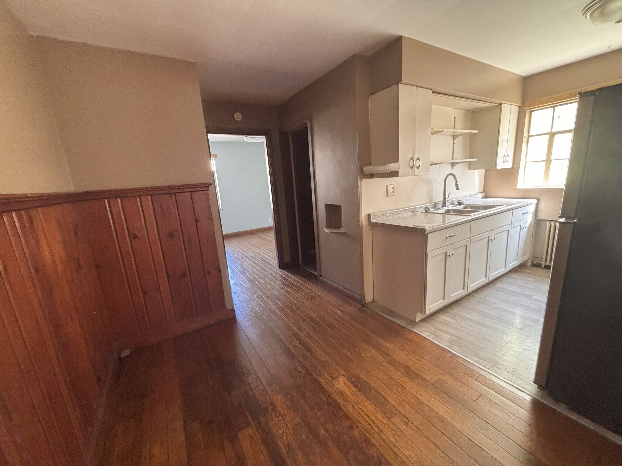 Building Photo - 360 Ross Ave