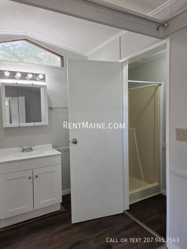 Building Photo - 41 Hatch St