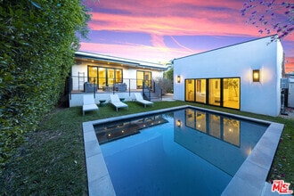 Building Photo - 123 S Kilkea Dr