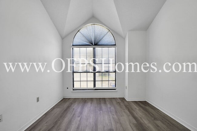 Building Photo - 2 bed Townhome in Fort Walton Beach