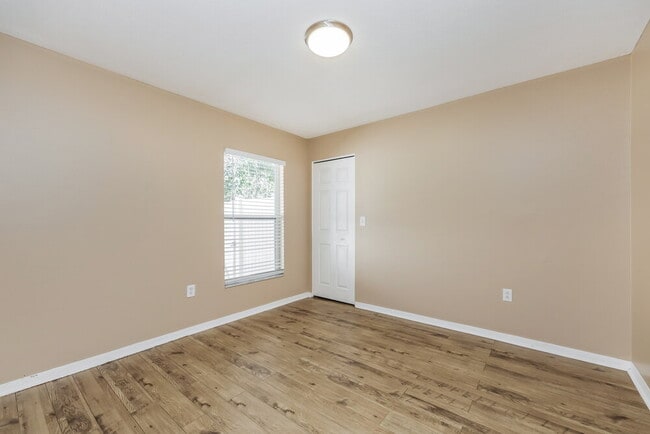 Building Photo - 4807 Weasel Dr