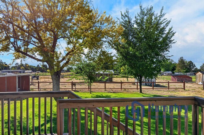 Building Photo - 13159 Ocotillo Dr