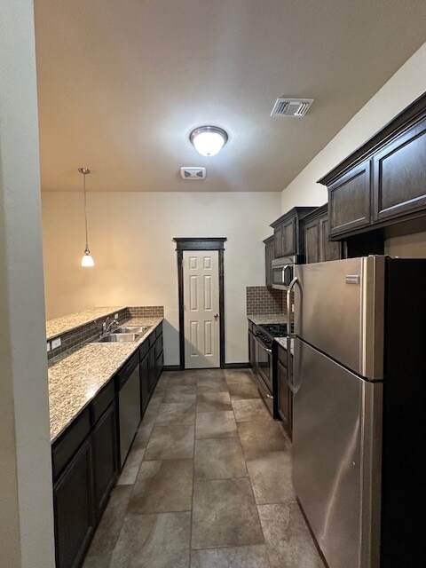 Building Photo - 18221 Manera Wy