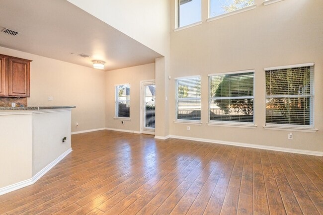 Building Photo - 4613 Penelope Ln