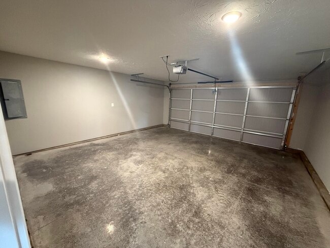 Building Photo - 8057 Driftwood Lp