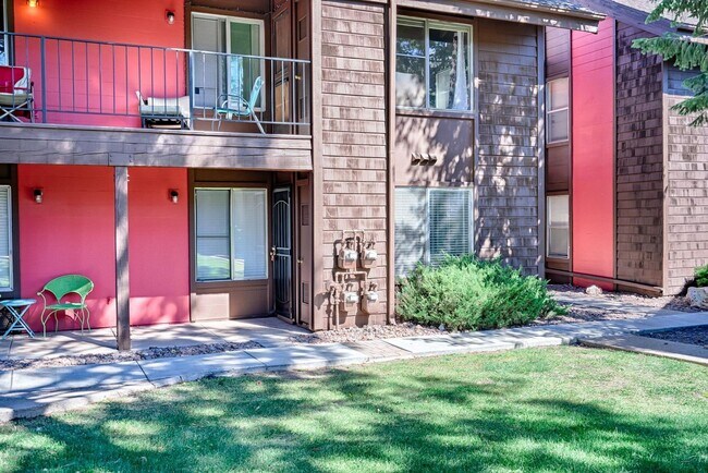 Building Photo - 1 Bed, 1 Bath. Condo! Next to the Heart of NAU Campus!  - Students & Cats OK!! NO Dogs! Avail. NOW!!