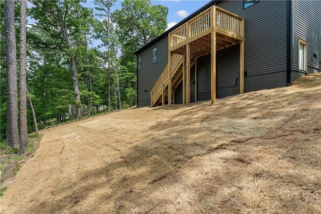 Building Photo - 17 Westmorland Dr