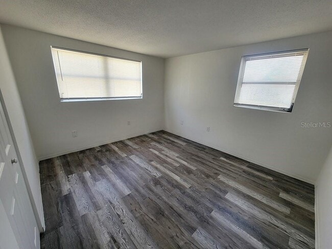 Building Photo - 7920 Pineapple Ln