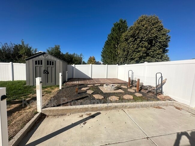 Building Photo - 898 W 1025 N