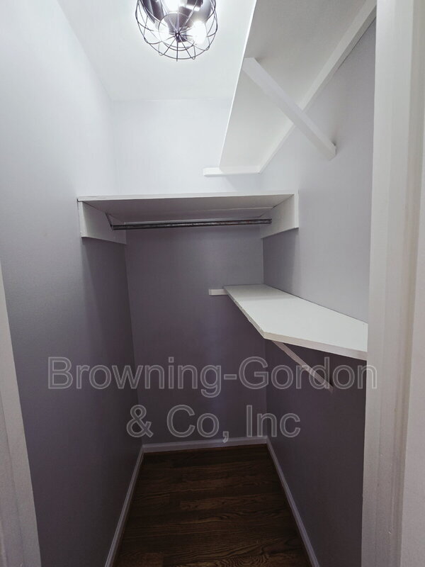 Building Photo - 5776 Brentwood Trace
