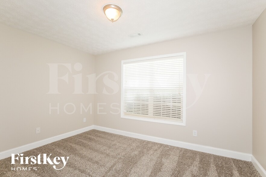 Building Photo - 90 Wynfield Keep