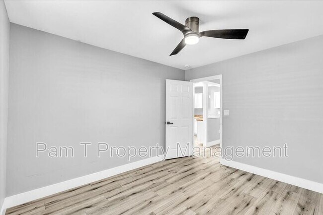 Building Photo - 2514 Florida Ave