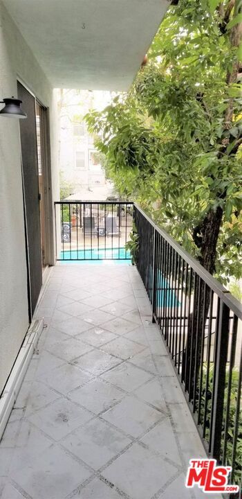 Building Photo - 1031 N Crescent Heights Blvd