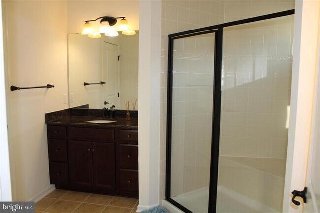 Building Photo - 5221 Sable Ct