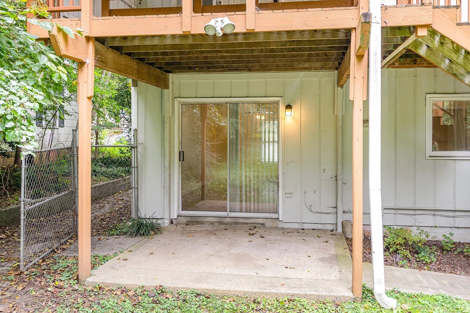 Building Photo - Room in Duplex on Spring St