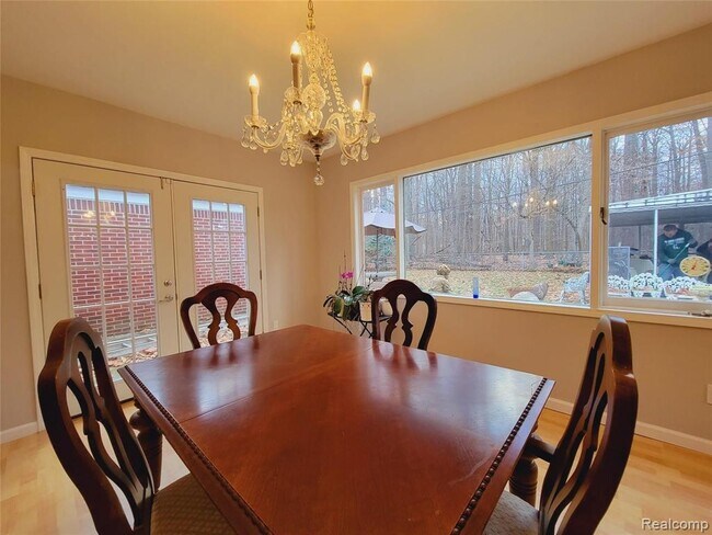 Building Photo - 18311 Norwich Rd