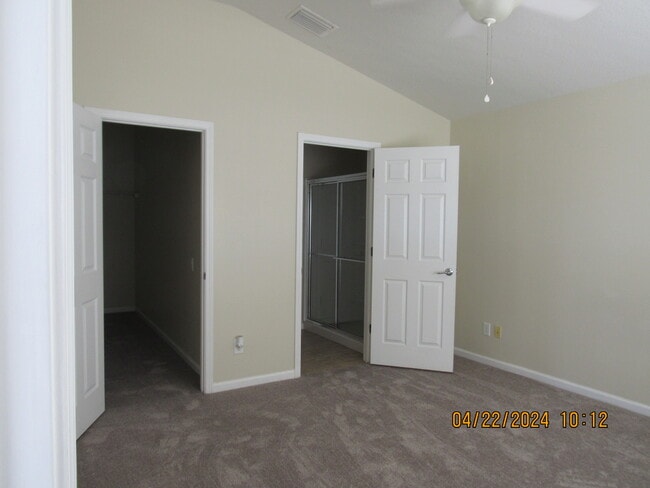 Building Photo - 14703 Wake Robin Dr