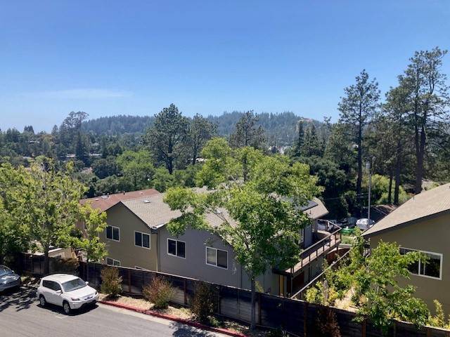 Building Photo - Acorn Court Apartments