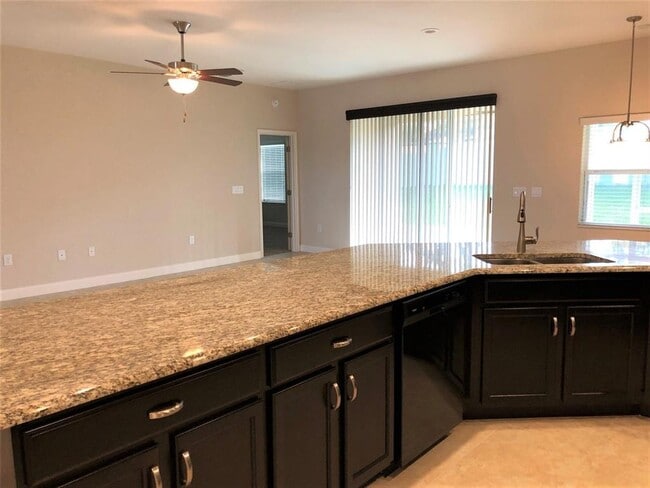 Building Photo - 3338 Pearly Dr