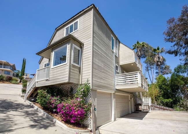 Building Photo - Hillside La Mesa, single family home, 3Bed...