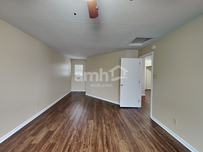 Building Photo - 5969 Claymont Blvd