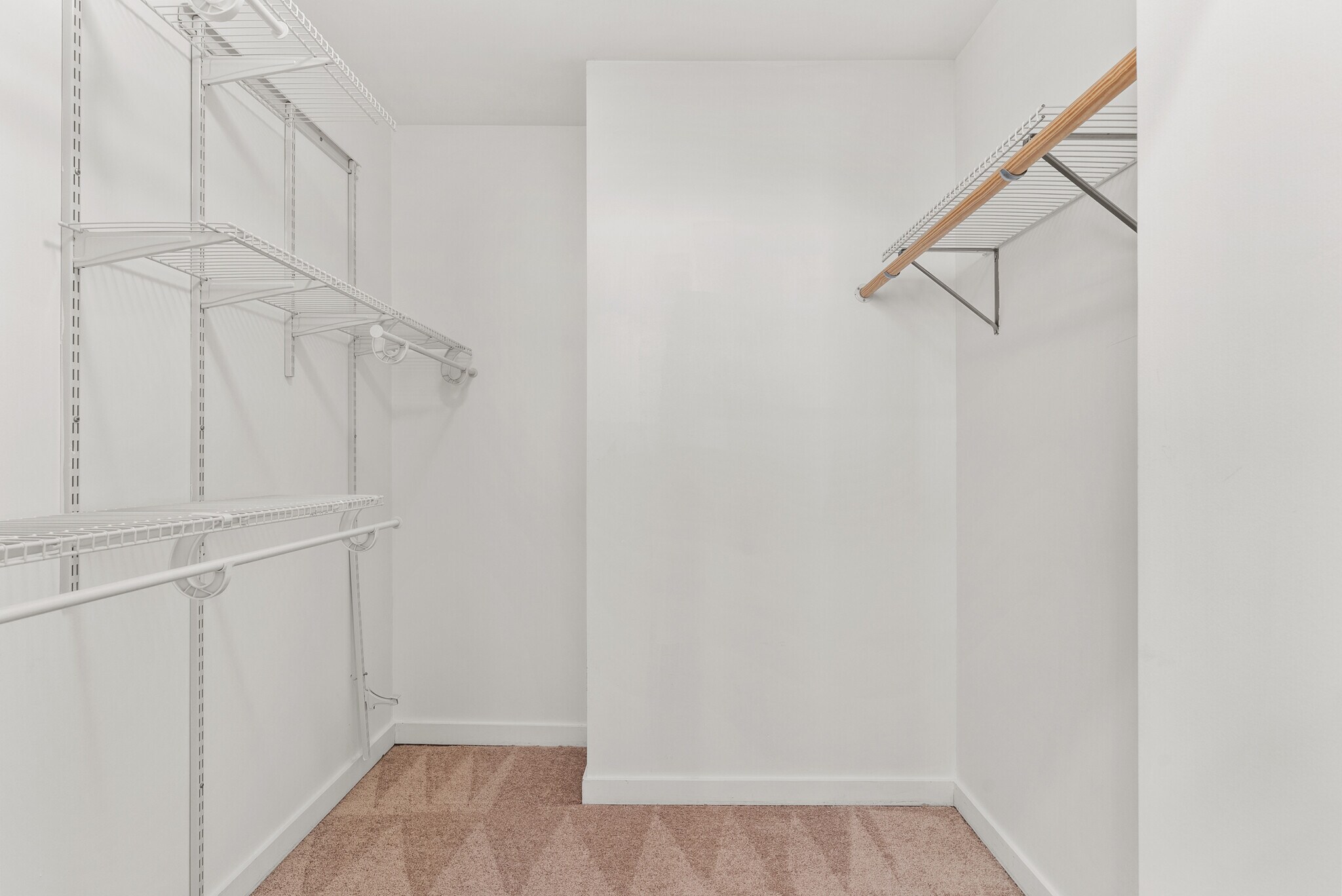 Building Photo - 5350 Playa Vista Dr