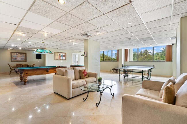 Building Photo - 5600 N Flagler Dr